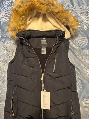 Wantdo Women’s Black Faux Fur-Trim Puffer Vest size small